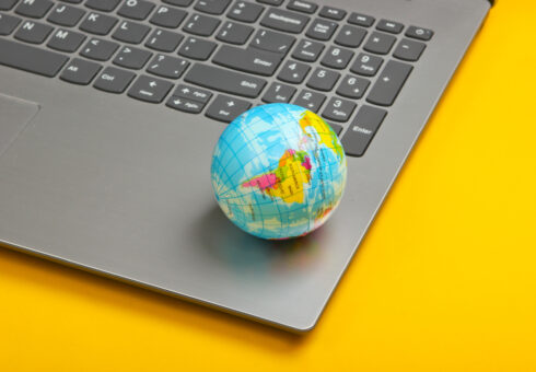 Ile kosztuje dodatkowa wersja językowa strony WordPress? Rzeczywiste modele i przykłady klientów