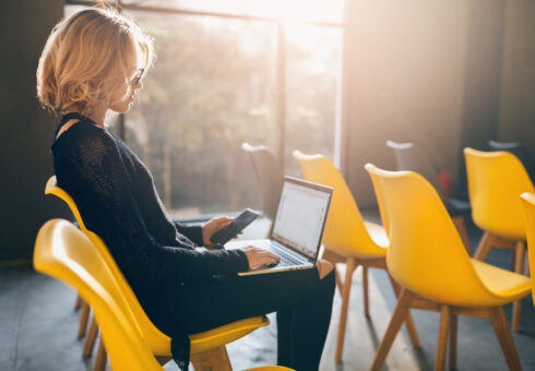 Profesjonalna strona firmowa w 2026 roku. Jak powinna działać, żeby generować klientów